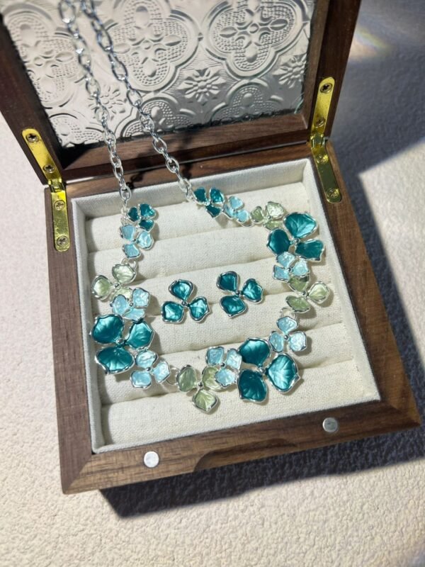 Jewelry - Image 3